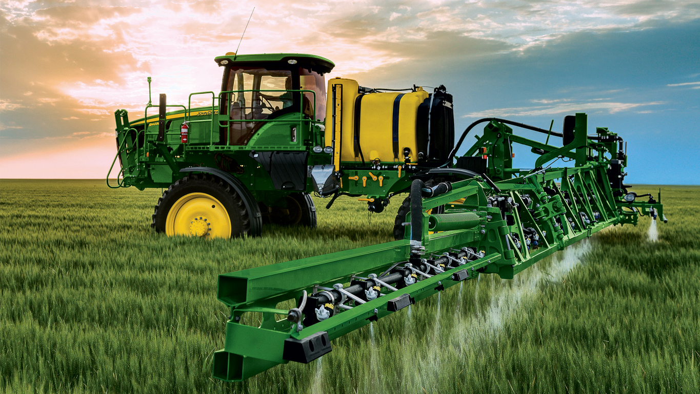 John Deere Self-Propelled Folding Sprayer with 100 Foot Boom