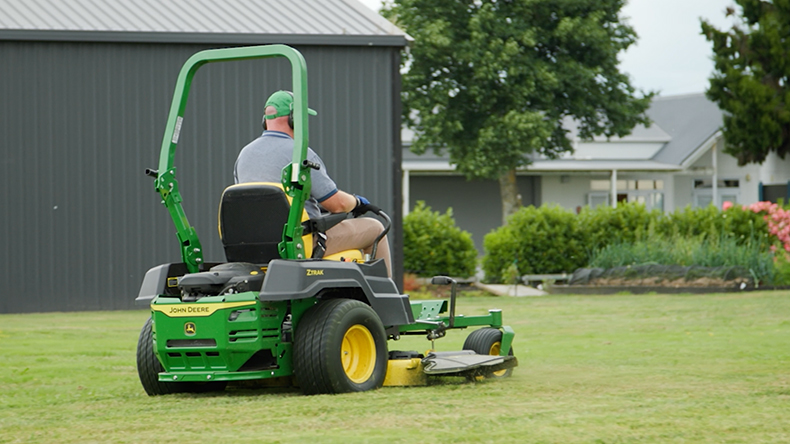 image of John Deere residential ztrak mower