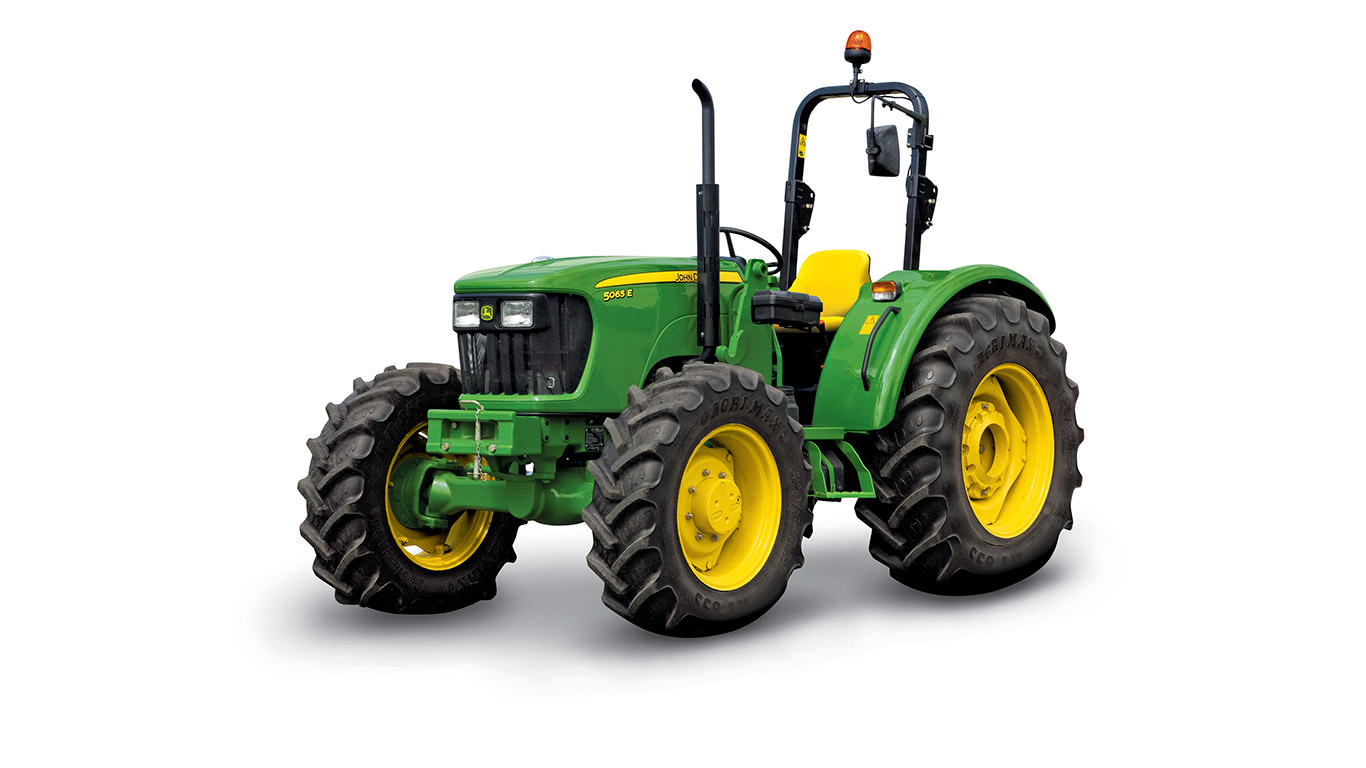 Image of 5065E tractor in a studio